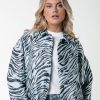 Colourful Rebel Jassen En Blazers | Bente Zebra Jacquard Bomber Jacket|Light Blue