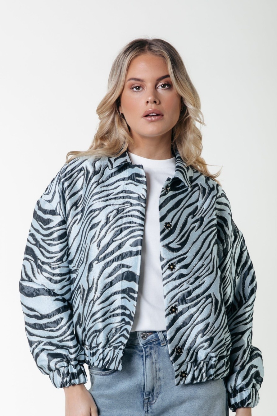 Colourful Rebel Jassen En Blazers | Bente Zebra Jacquard Bomber Jacket|Light Blue